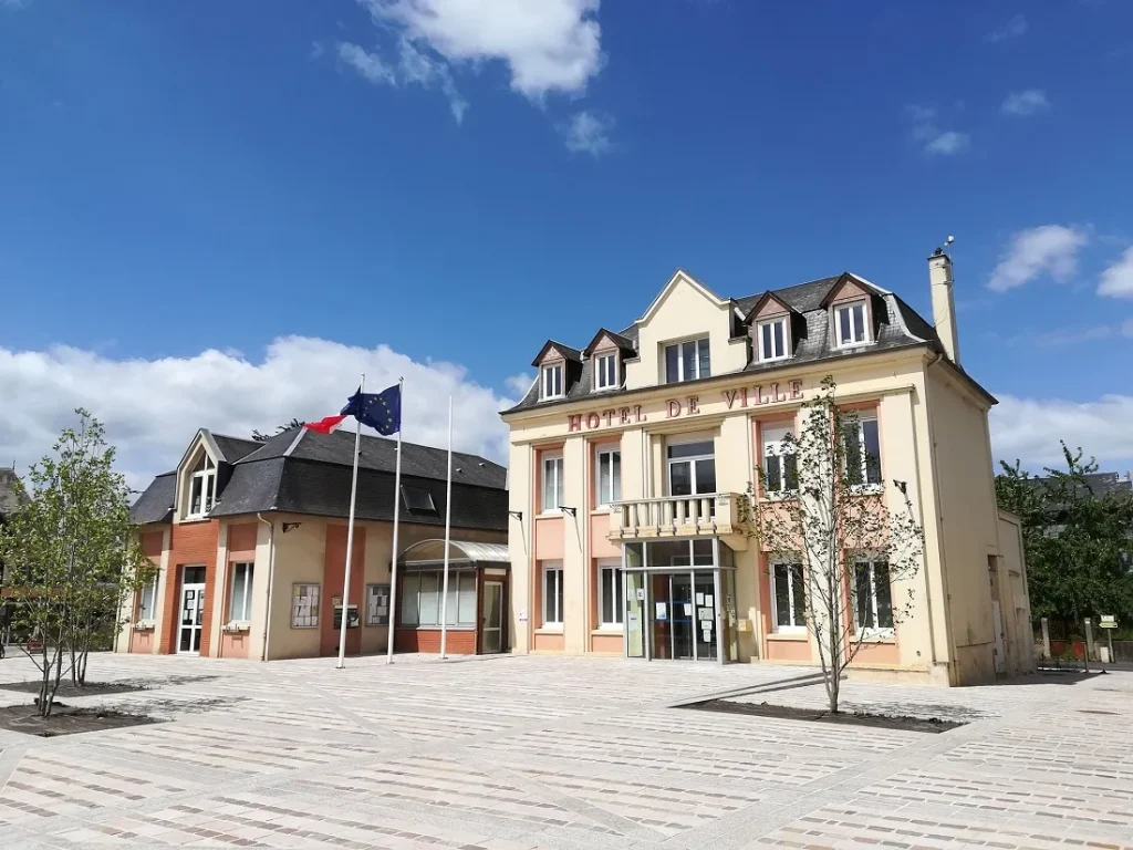 Beuzeville-place de la mairie