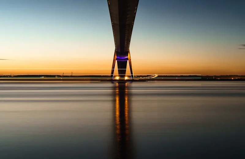 Under the bridge - L. Pilon