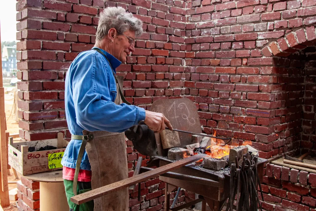 Blacksmith at work_Reconstruction of La Mora_Honfleur_boat William the Conqueror