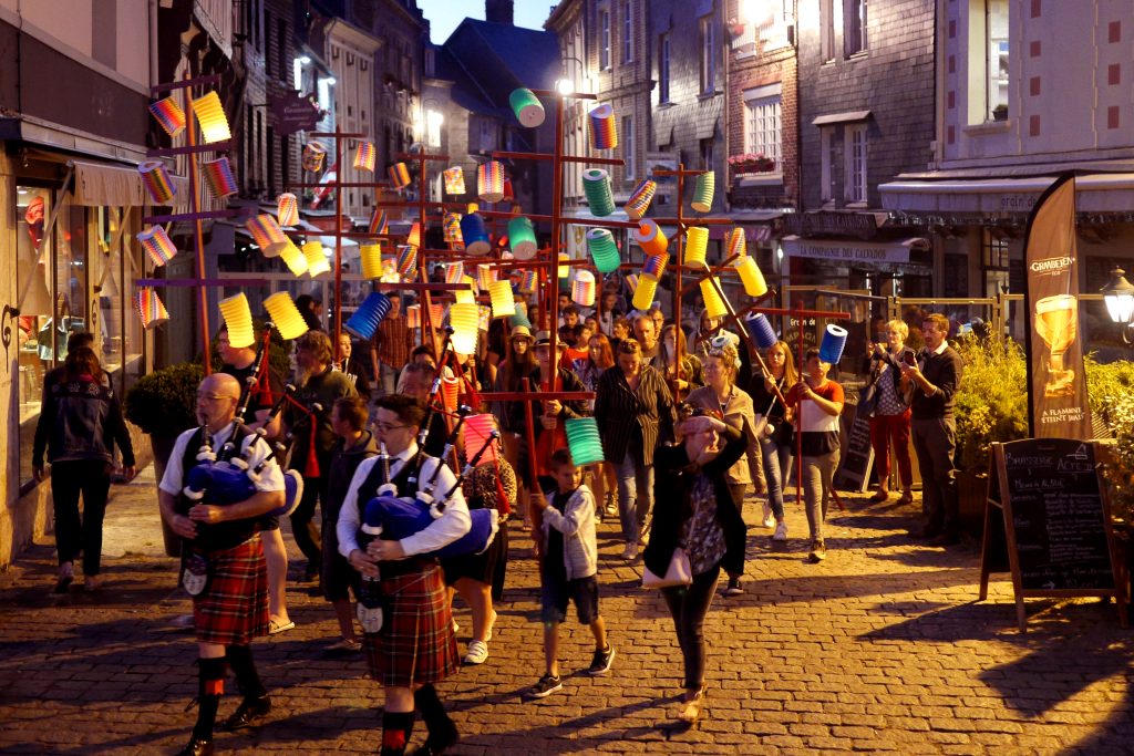 torchlight procession Honfleur July 14 © francois louchet 352