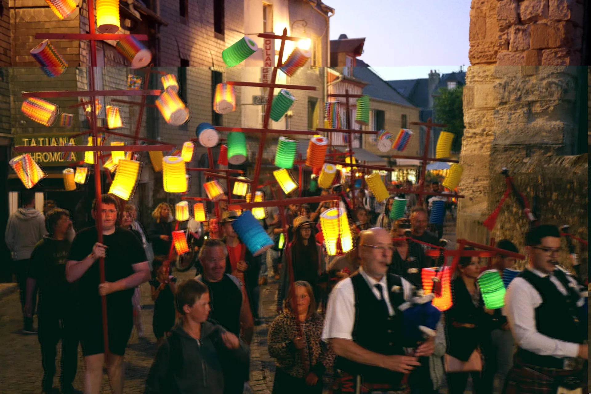 torchlight procession Honfleur July 14 © francois louchet 352