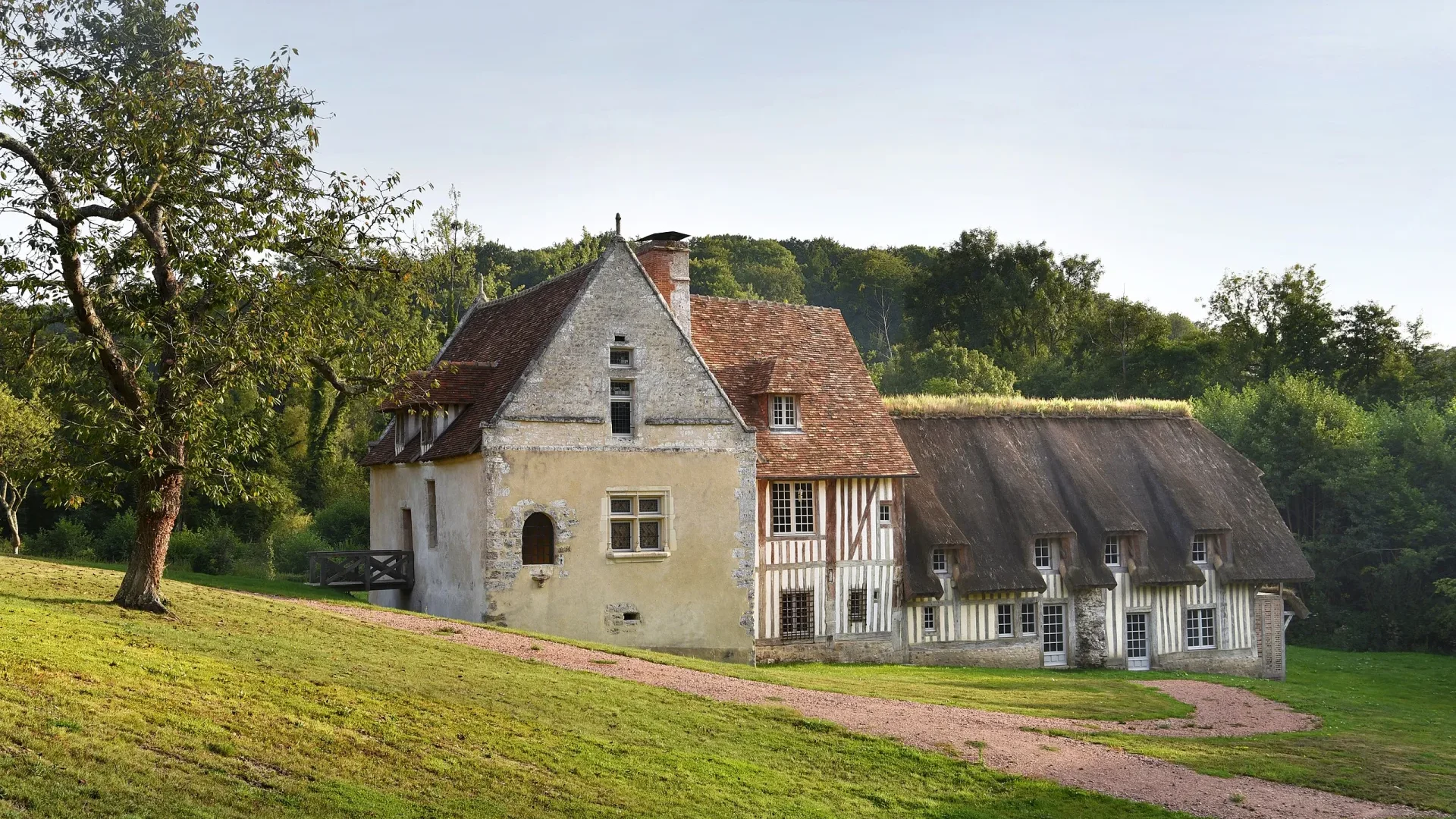Barneville-La-Bertran_Manoir_des_Vallees