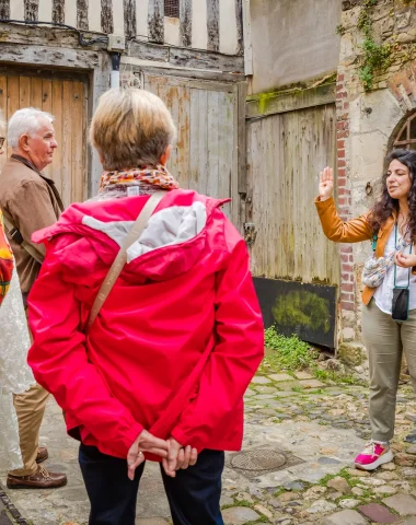 Visit Honfleur in a group